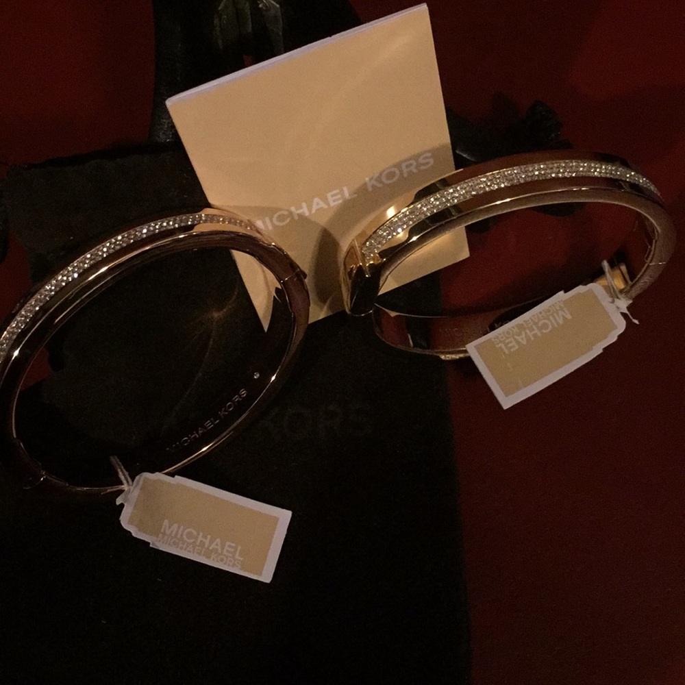 MICHAEL KORS PAVE SET CRYSTAL BRACELET (NEW)